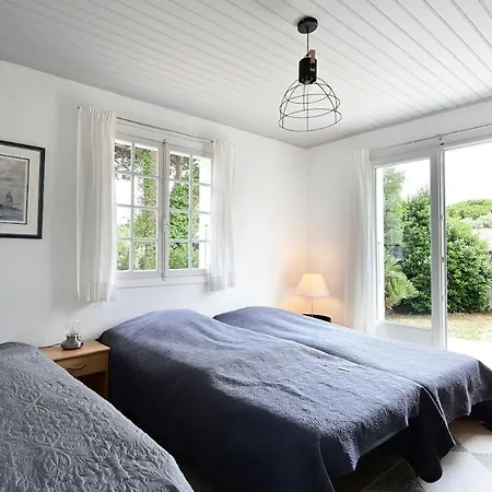 889 Les Fontaines Proche