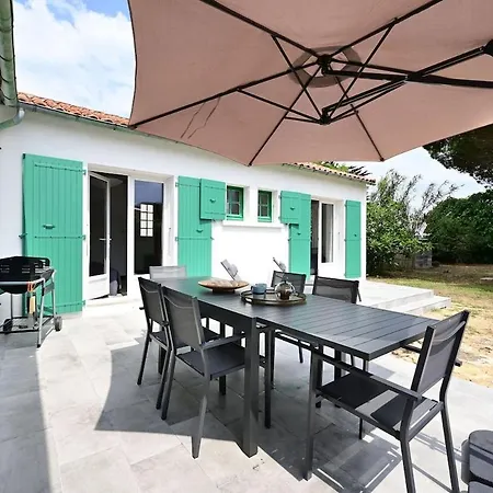 889 Les Fontaines Proche Villa *